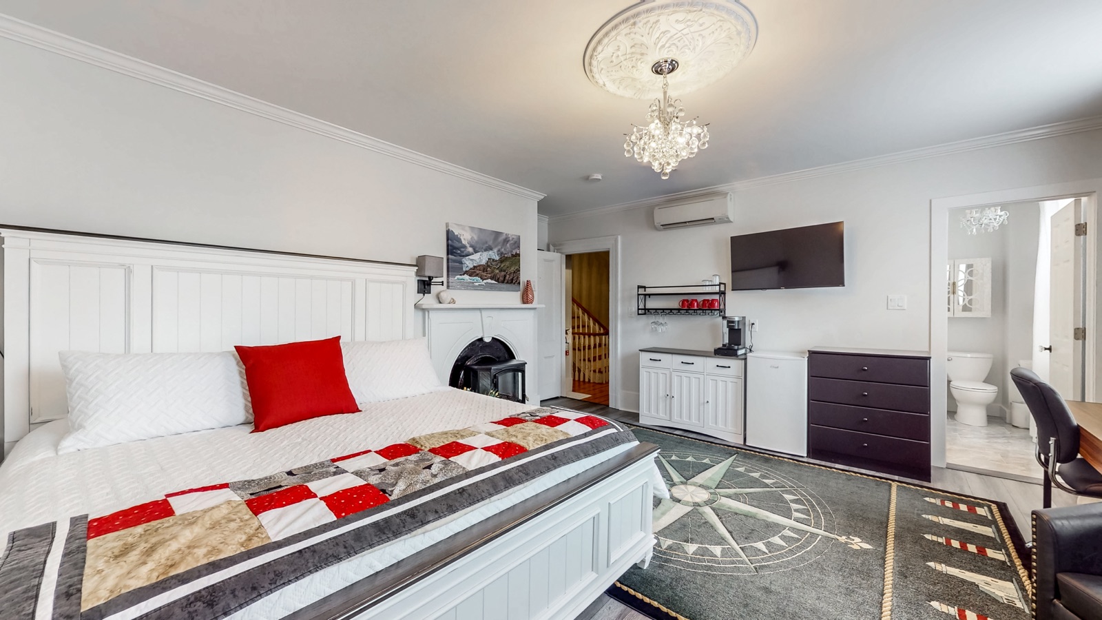 Bedroom suite with kitchenette
