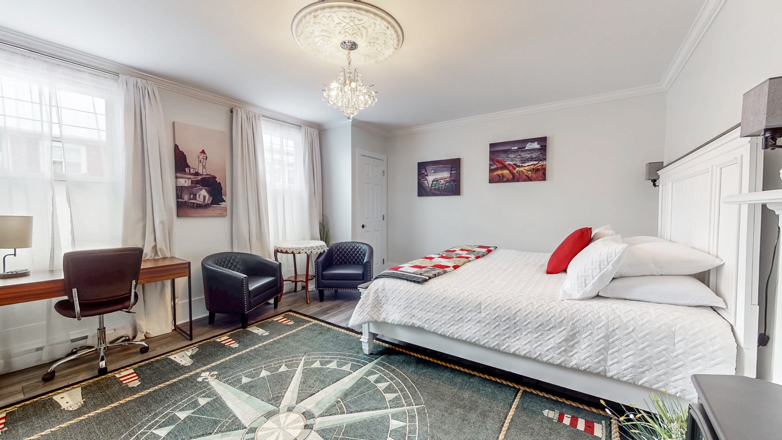 Spacious upper bedroom